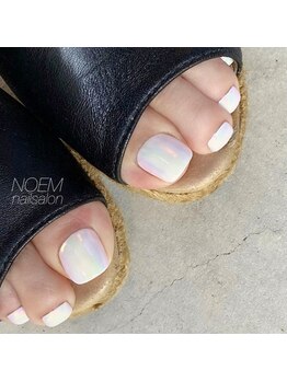 ノエム ネイルサロン(NOEM)/ホワイト×オーロラミラー