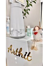 アーティット(Arthit)/（まつ毛．眉毛．ピーリング）