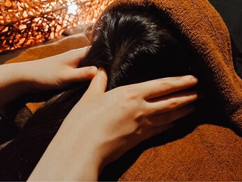 アジアン リラクゼーション ヴィラ 新潟東店(asian relaxation villa)の写真/頭・目・肩・首までスッキリ！ヘッドメニューで深いリラックス時間を