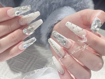 ニナビューティー 新宿(Nina Beauty)の写真/トレンド感あるハイセンスなデザイン多数★お洒落上級者の貴女に似合うハイセンスなデザインをご提案♪新宿