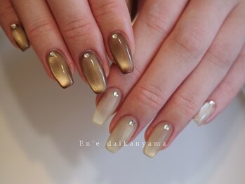 エン ダイカンヤマ(En'e daikanyama)/ちぐはぐなマグネットネイル