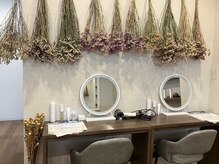 フロラスキン 三宮店(florasKIN)の雰囲気（メイクスペース♪お化粧下地・ドライヤー完備）
