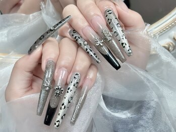 Eli Nails 新宿【エリネイルズ】《長さだし専門店/つけ放題/持ち込み/スカルプ》/