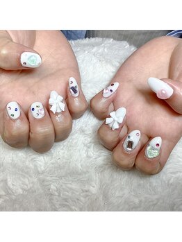 ソワ(sowa)/白ベースに女の子っぽさパーツ