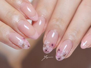 手描きフラワーフレンチネイル