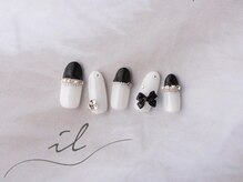 イル 神戸店/黒×白フレンチネイル