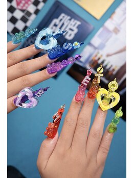 クレイジーネイルズアンドアイ(CRAZY NAIL'S&EYE)の写真/天神/今泉公園前☆西鉄天神駅：徒歩6分！
全国的に珍しい【アクリルスカルプフィルイン対応】のお店！