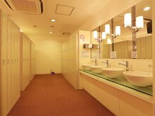 ホットヨガサロン ラビエ 宇都宮店/清潔なロッカールーム