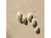 シルニー リム(Silny rim)/アシンメトリーニュアンスネイル