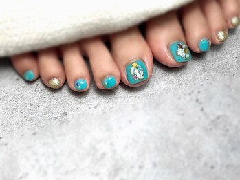 サロン シウ(salon cieux)の写真/足元のネイルで季節ごとのオシャレを楽しむ♪フットネイルはもちろん、フットスパや角質ケアも人気！