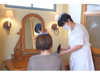 ポーラ 新居浜店(POLA)/スキンケアやメイクでお仕上げ