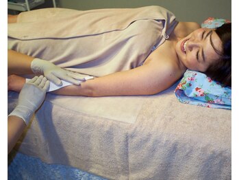 チェンジ ユー ワックス(CHANGE YOU WAX)/ガウンとバスタオルをご用意☆