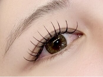 ネオリーブシェリエ 浅草店(Neolive cherie)の写真/パリジェンヌパーマで湿気に負けない上向きまつげに♪[浅草]