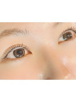 ナチュラル上品な目元にしたい