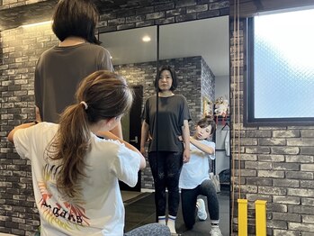 レガリス(REGALIS)/来店からの流れ~姿勢チェック~