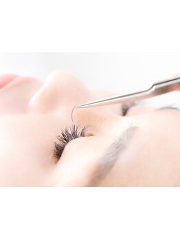 ナチュラル上品な目元にしたい