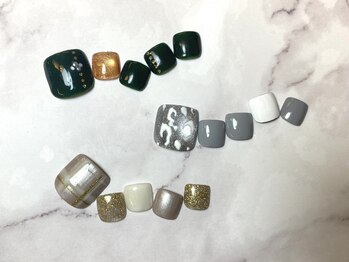 ヌルネイル(null nail)の写真/＼冬季人気の期間限定／【フットワンカラー・マグネット¥4400】指先からお洒落を楽しむ♪