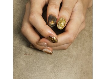 シルニー リム(Silny rim)/アシンメトリーニュアンスネイル