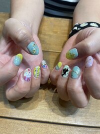 派手ネイル　手描きアート
