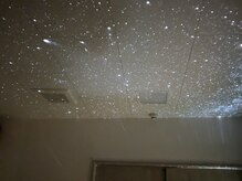 快眠ヘッドスパ アンド アロマ ぐっすり/見上げればそこには…