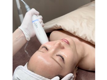 クレセント(crescent)/小顔ウルドム管理