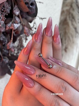 ロングネイル×メタルパーツ