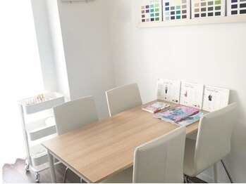 ルネカラー(Renecolor)/パーソナルカラー診断【東京】