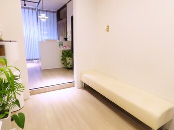 リラクゼーション アロエ/待合スペース