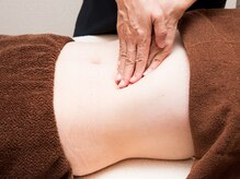 八千代緑が丘駅1分のプライベートサロン!3Fのピンクの看板が目印