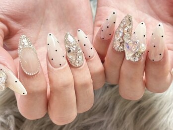 リアネイル(Rianail)/ビジュー×ドット