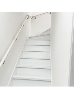 ナブラ デュオ(NABLA Duo)/階段を上がって2階が脱毛です。