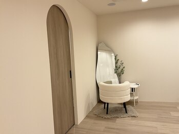 アウレル(AUREL)/メイクブース◆まつげパーマ