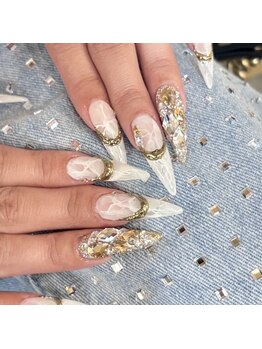 ネイルサロン ウィズ(Nail Salon Wiz)の写真/【平日20:30迄営業★当日予約特典あり◎】新宿東口徒歩30秒☆どんなデザインも理想通りに叶えます。