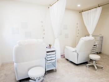 リアン 南流山店(Lien)/カーテンで仕切られる半個室空間