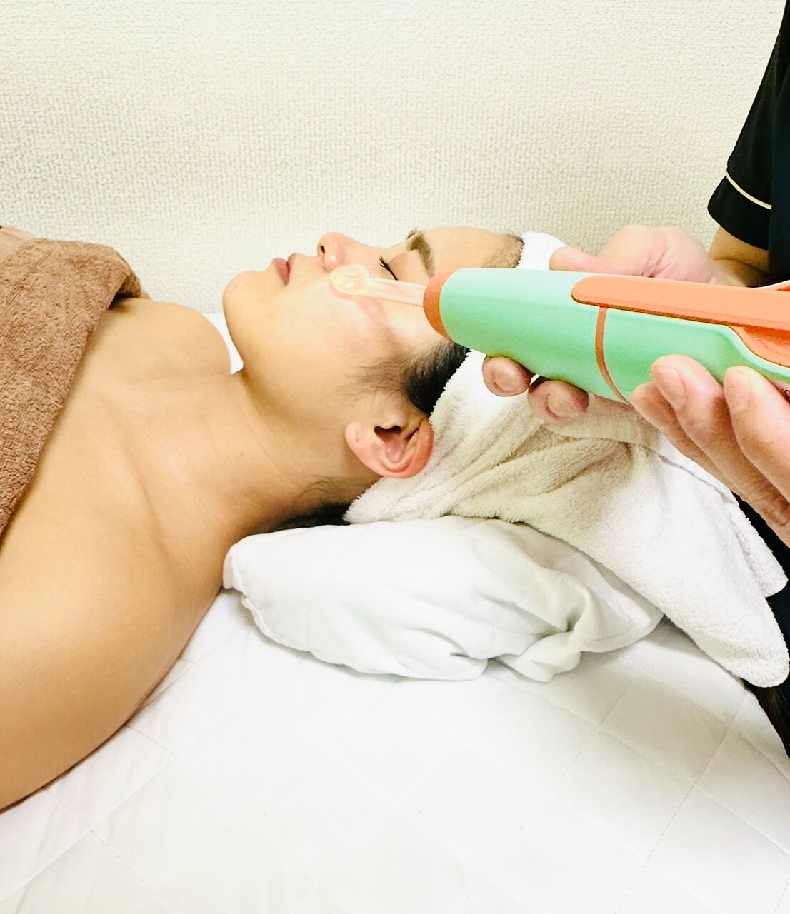 初回価格 【お肌悩み全般に◎】プラズマシャワーフェイシャル \6,600