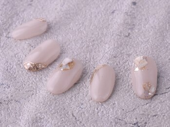 レヴィア(REVIA)/シェルデザイン×ミラー