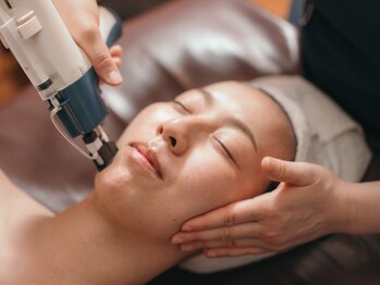 ラクーン(LACUN)の写真/【最先端Litフェイシャル導入◎肌質の根本ケア】高濃度エクソソーム＆エラスチンで頑固なほうれい線も改善