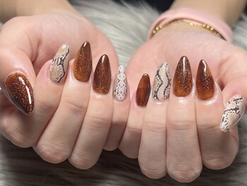 蛇柄ネイル