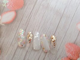 まん丸ホロの春色ネイル