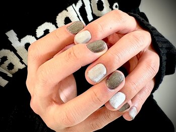 ヌル ネイル 堀江(NURU NAIL HORIE)/アシメキラキラマグネット☆