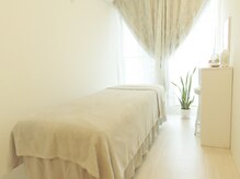 オヒサマ(Ohisama)の雰囲気（ベッドは1台の【完全個室】落ち着いた店内です。）