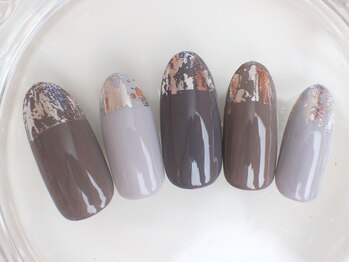 ネイルサロン あかねいろ/秋冬 グレー ハンド フレンチ