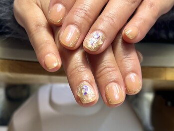 幸運を引き寄せるラッキーネイル