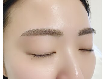 プルメリア(Plumeria)の写真/【目元とセットメニューも人気】ワックスで眉周りを整えて抜け感のある旬顔に！毎日のメイクも楽になる♪