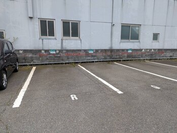もみまつ 富山院/諏訪社内に駐車場あります。