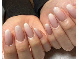 美フォルム！ホワイトグラデ