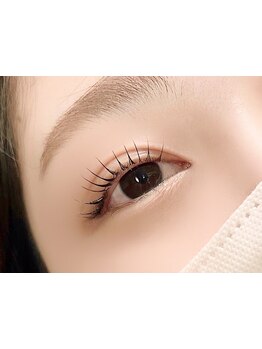 ナチュラル上品な目元にしたい