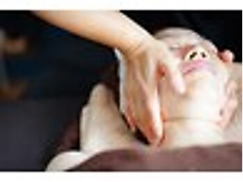 キズナ(Kizuna)の写真/【新/美巡り小顔リフトフェイシャル】小顔矯正→頭蓋骨調整→オイル＆かっさ（背中デコルテ～お顔）