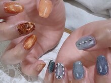 メイジーネイル(Maisie Nail)/オレンジ×ブルーネイル