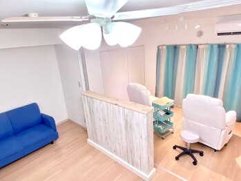 ゼロプラス(Zelo+)/ブルー&ホワイト基調の店内◎